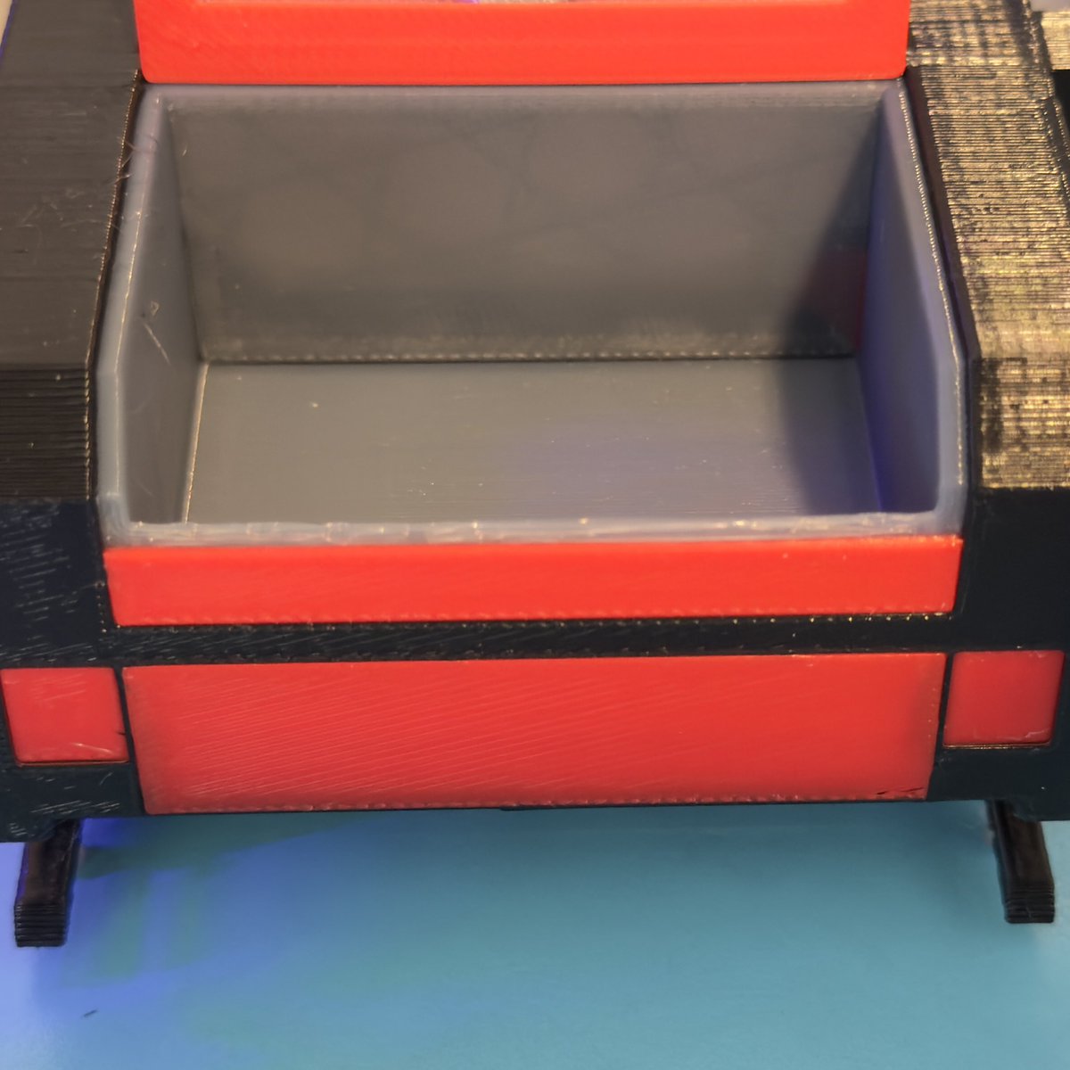 SharkWitLasers's tweet image. I created this model of my OMTech Laser Engraver. It can be used to store items on your desk or scaled to size for your business cards at your booth! If you find this useful, you can download it from MakerWorld - Enjoy!!!
makerworld.com/en/models/1579…
#3dprinting #laserengraving…