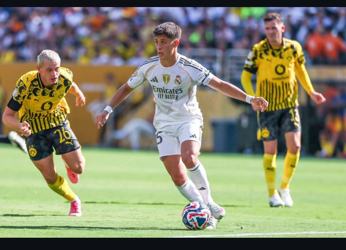 Yigit_2424's tweet photo. „Arda Güler hat endlich einen Trainer gefunden, der das Beste aus ihm herausholen kann – das ist die beste Version von Arda Güler, die wir je bei Madrid gesehen haben. Übrigens, was für eine Vorlage ☄️“
#RealMadrid #ardagüler #ArdaGülerTSL #ArdaGüler #RealMadrid #HalaMadrid #VamosArda #FußballWunderkind #NextBigThing #AssistDesJahres #TalentoPur #LaLiga #Madridista #FußballLiebhaber #JungUndTalentiert #ZukunftDesFußballs #MagischerMoment #BallerSkills #Spielmacher