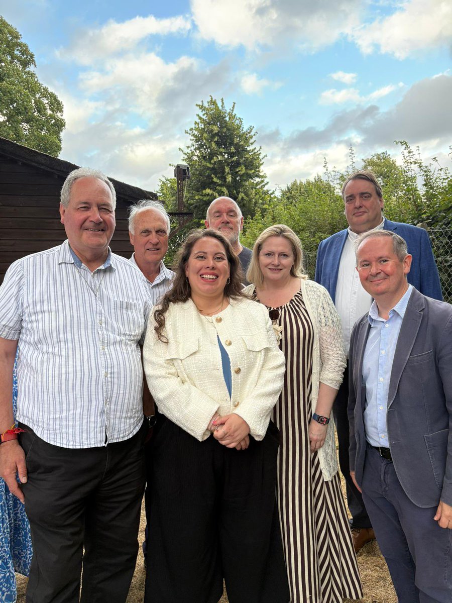 Bob Blackman (@bobblackman) on Twitter photo Final stop of the day as I joined <a href="/DSimmonds_RNP/">David Simmonds CBE, Conservative MP</a> & <a href="/harryph/">Harry Phibbs</a> at 2nd barbecue of day with #HammersmithandChiswickConservatives <a href="/MaryMacleodUK/">Mary Macleod</a> Final stop of the day as I joined <a href="/DSimmonds_RNP/">David Simmonds CBE, Conservative MP</a> & <a href="/harryph/">Harry Phibbs</a> at 2nd barbecue of day with #HammersmithandChiswickConservatives <a href="/MaryMacleodUK/">Mary Macleod</a>