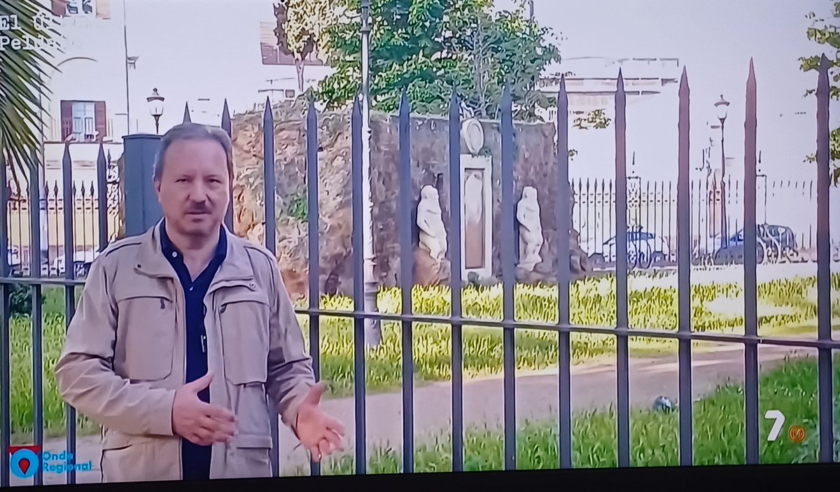 Os traemos ahora el gran misterio de la Puerta Mágica de Roma. Lo estamos viendo en #elultimopeldano de <a href="/ORMurcia/">Onda Regional</a> en <a href="/la7tele/">La 7</a> TV. Síguenos por TV o por internet: la7tv.es/video/a-la-car…