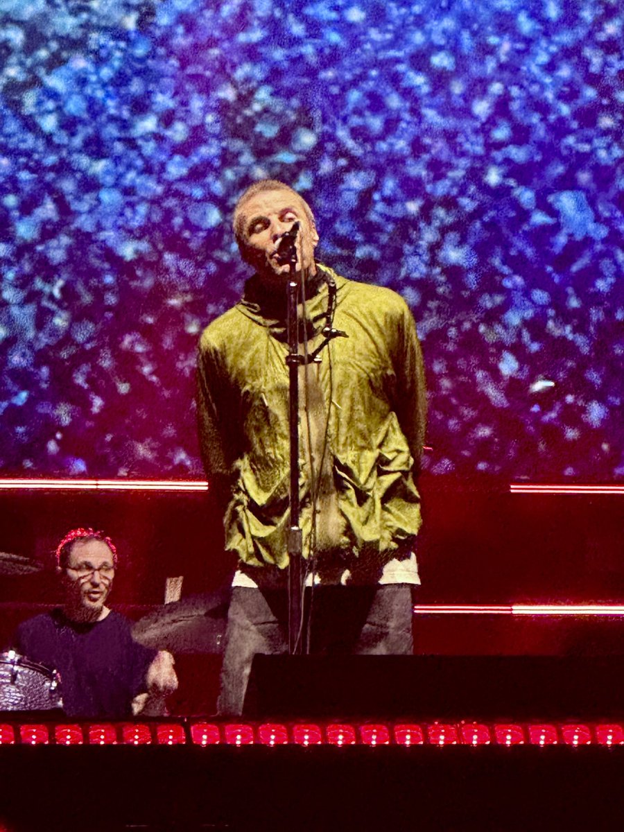 Oasis-reunionen levde absolutt opp til hypen. En to timer lang allsang-tur tilbake til 90-tallet. #oasislive25 #oasiscardiff #principalitystadium