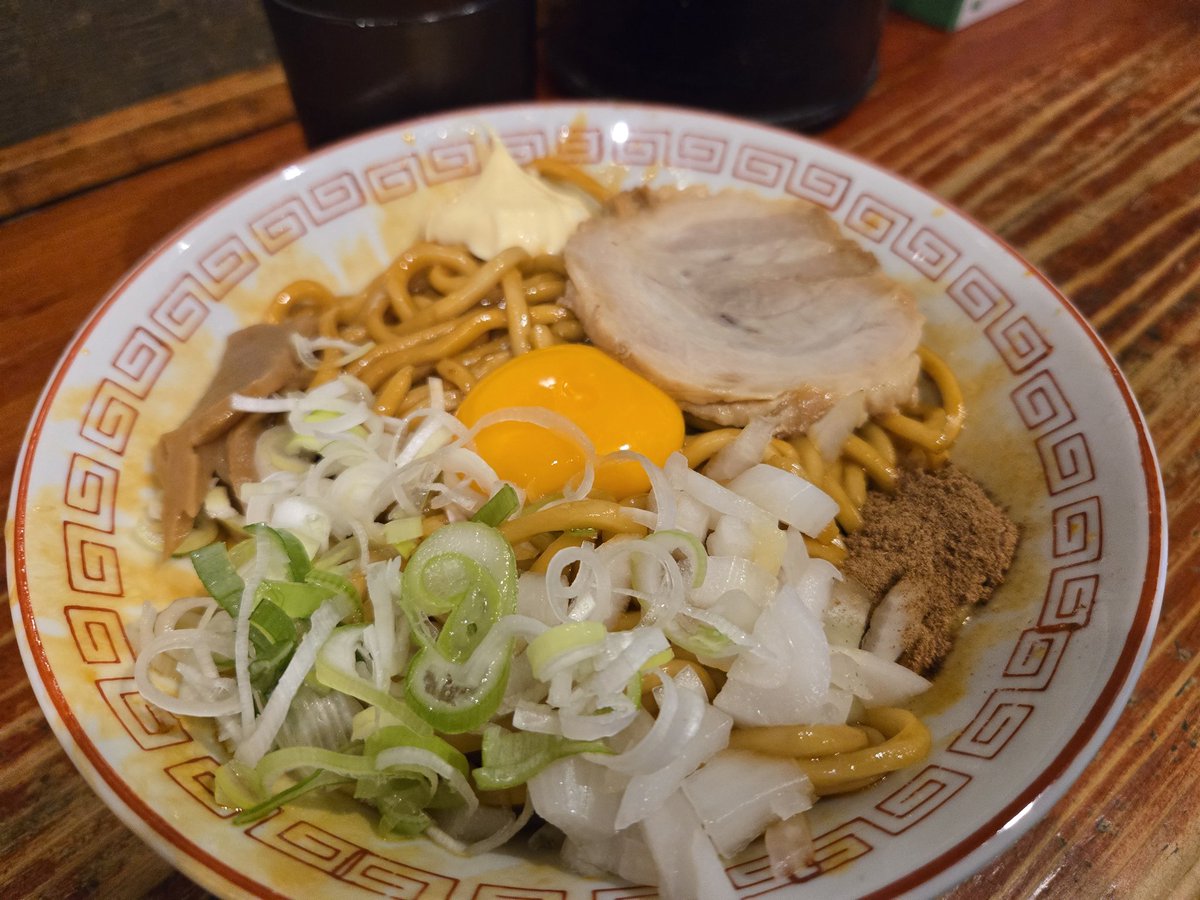 昨日は友達夫婦とコストコまでドライブ〜
職場の人おすすめの店を巡りました！

#熊本油大学 
#手練りソフト