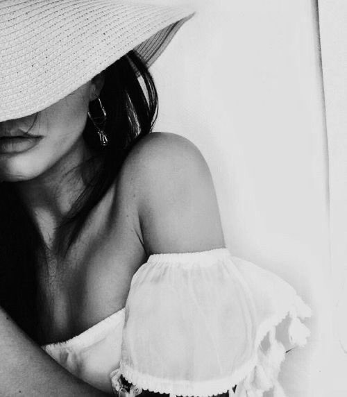 𝐿𝒶𝒹𝓎 𝒱 🥀 (@v_lady2024) on Twitter photo Goodnight, my awesome friends! Wishing you sweet dreams and a cozy night’s rest. Thanks for being the best , sleep tight and see you soon! 😊🌙Much love ~ V 🥀
music.apple.com/us/album/i-was… Goodnight, my awesome friends! Wishing you sweet dreams and a cozy night’s rest. Thanks for being the best , sleep tight and see you soon! 😊🌙Much love ~ V 🥀
music.apple.com/us/album/i-was…