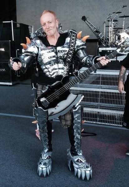 kiss's tweet image. KISSTORY - July 6, 2014 - @DefLeppard's Phil Collen donned The Demon's gear during soundcheck at Sleep Train Amphitheatre in Chula Vista, California.