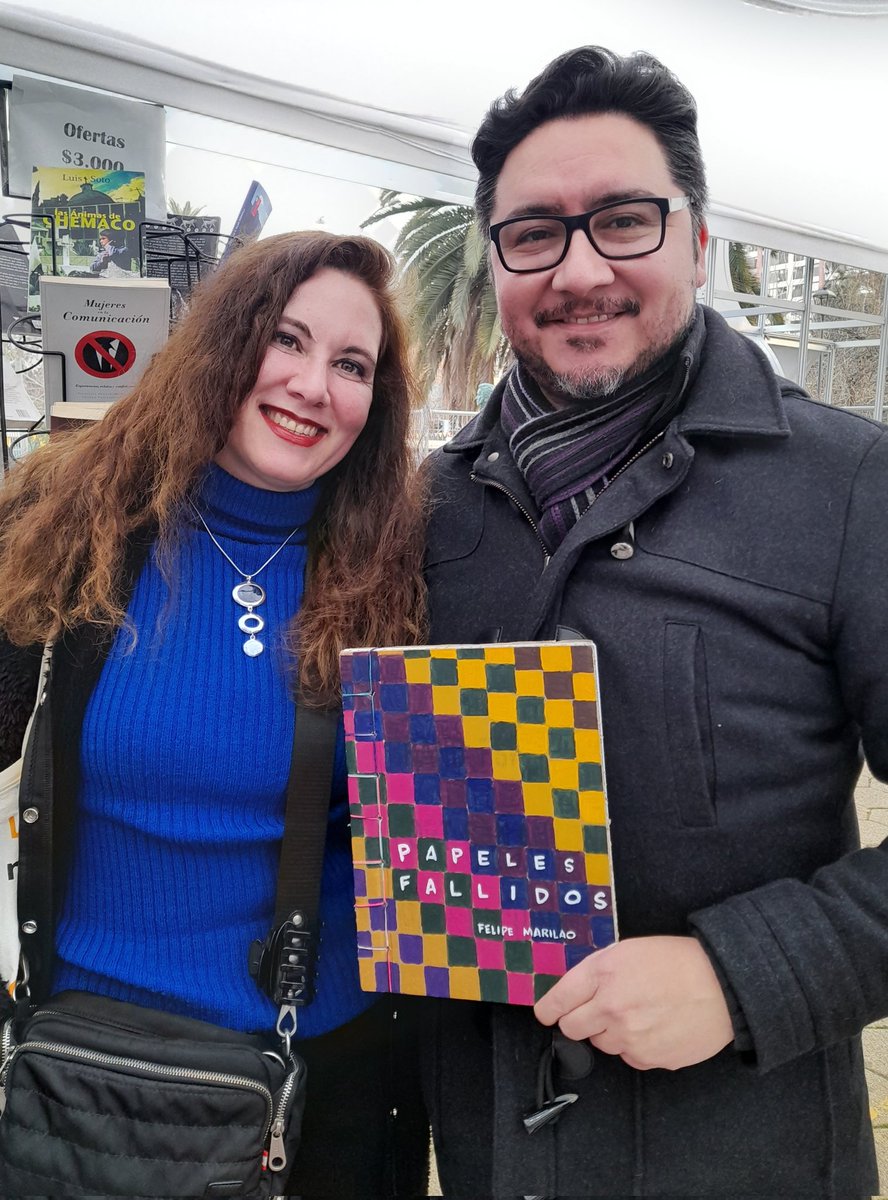 Al fin le saqué la firma al gran <a href="/FMCuentacuentos/">Felipe Marilao</a> ✨️
Fabulosos cuentos con un aura oscura cautivante. 👏
Gracias. 🤗