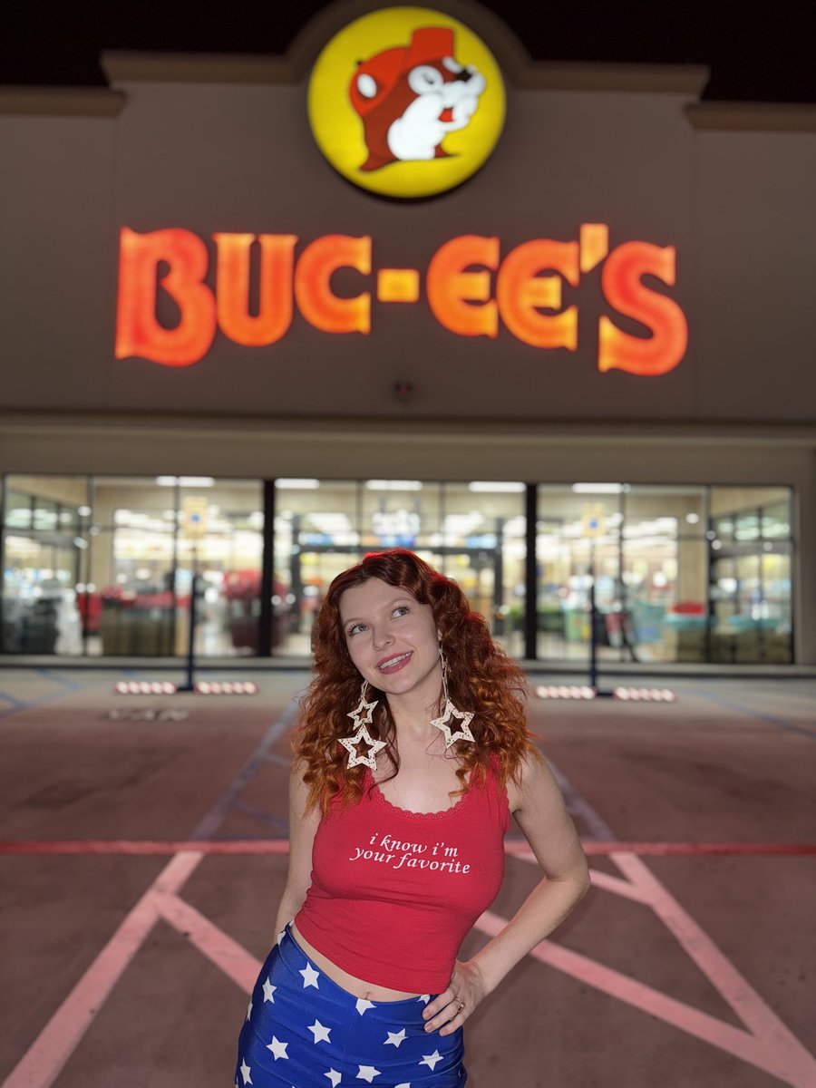 caitlinmaemusic's tweet image. Making it my mission to visit EVERY Buc_ees ❤️🦫@ees_buc
#Mountaincovemarina #gatlinburgtennessee #caitlinmae #dreamers #lovetosing #luckygirl