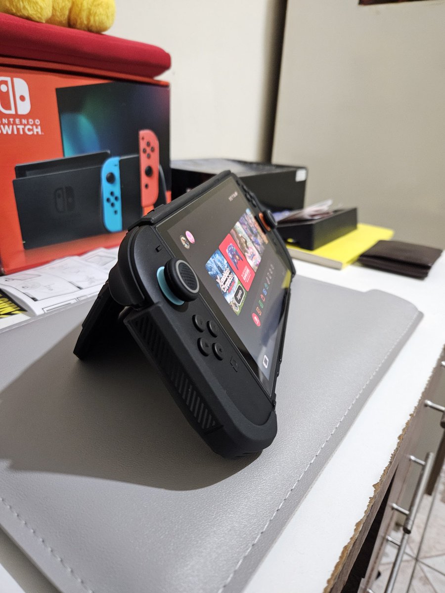 lucas_mleal's tweet image. Noitinha com o brabo, agora equipado com case da i-blason, adorando esse aparelho
#NintendoSwitch2
Após aproveitar as promoções do @danielreen