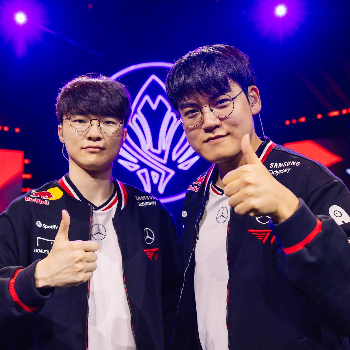 ¡IMPARABLE! <a href="/T1LoL/">T1 LoL</a> se levanta de un inicio de partida complicado y se pone a punto de serie. 

T1 2 - 0 BLG | #MSI2025