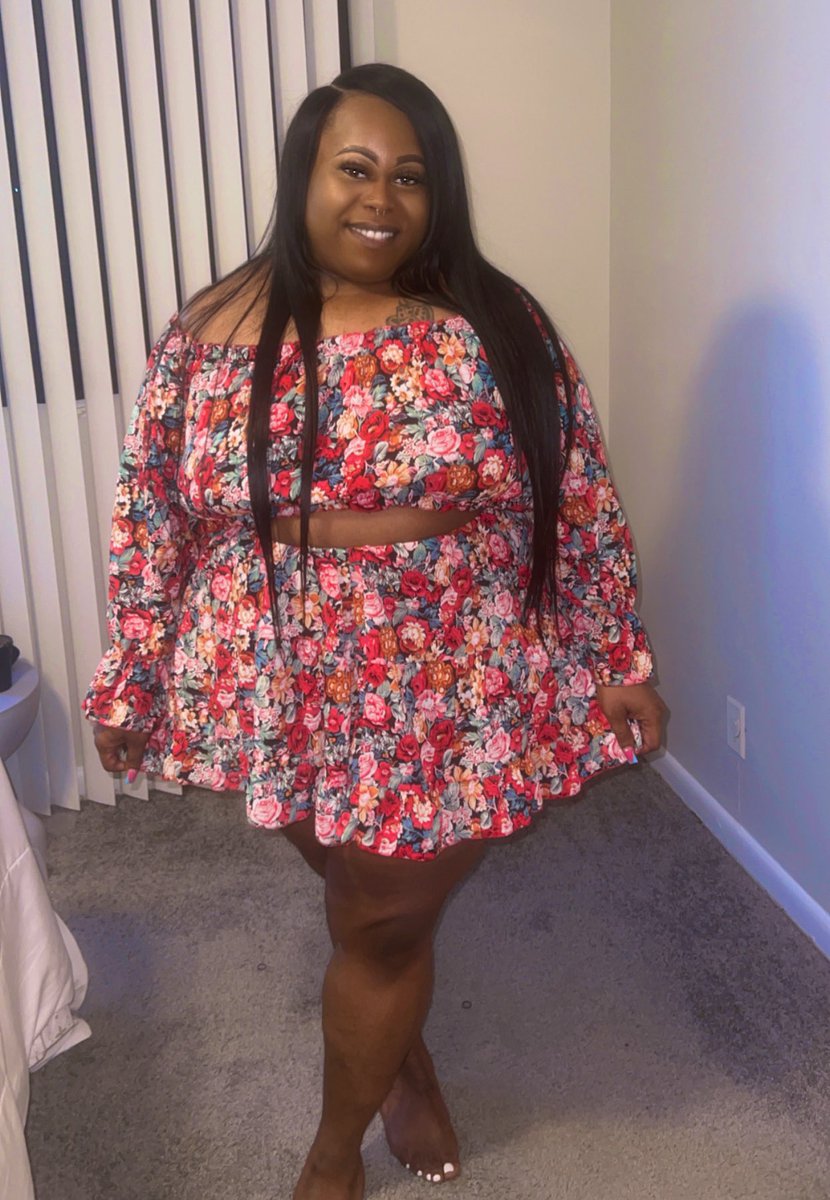 The prettiest flower in the garden 🌺🌺