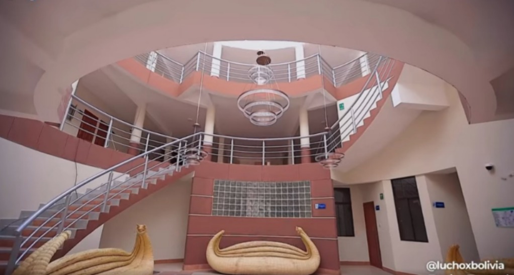 La construcción del Complejo Turístico Ecológico Cultural y Lacustre, en el municipio paceño de Guaqui, llegó más del 90% de avance, a la fecha, con una inversión que sobrepasa los Bs 6,3 millones, informó este sábado el presidente Luis Arce.
horizontesonline.com/construccion-d…