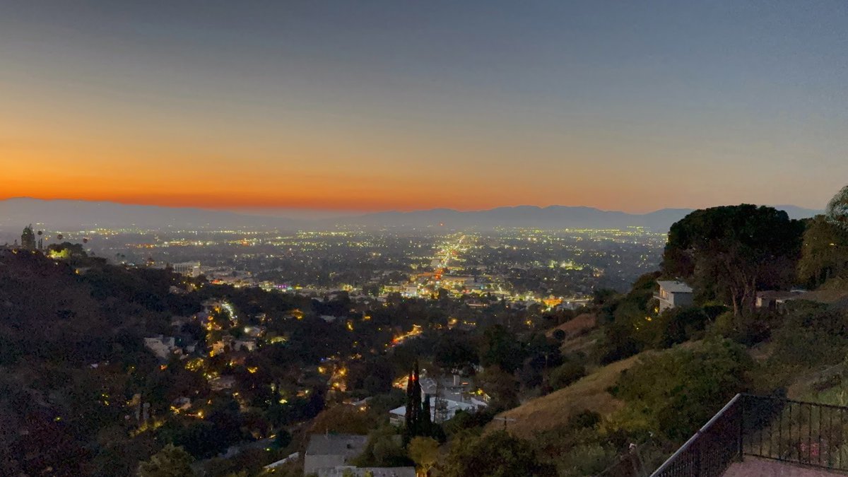 #4thofJuly was a little different from last year since I left early for work today! This year I went all boujee &amp; took garlic &amp; butter steamed mussels &amp; my dress is actually a bathing suit 😍😍 So grateful to have amazing friends to celebrate yet another 4th July with 🎉🇺🇸