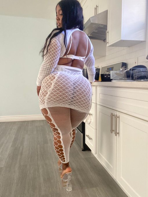 𝑹𝑬𝑮𝑰𝑵𝑨 𝑩𝑨𝑵𝑺 🍑