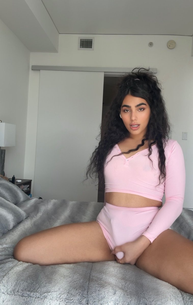 Think you can fit my entire cock inside you

allmyspicylinks.com/tgirlmona