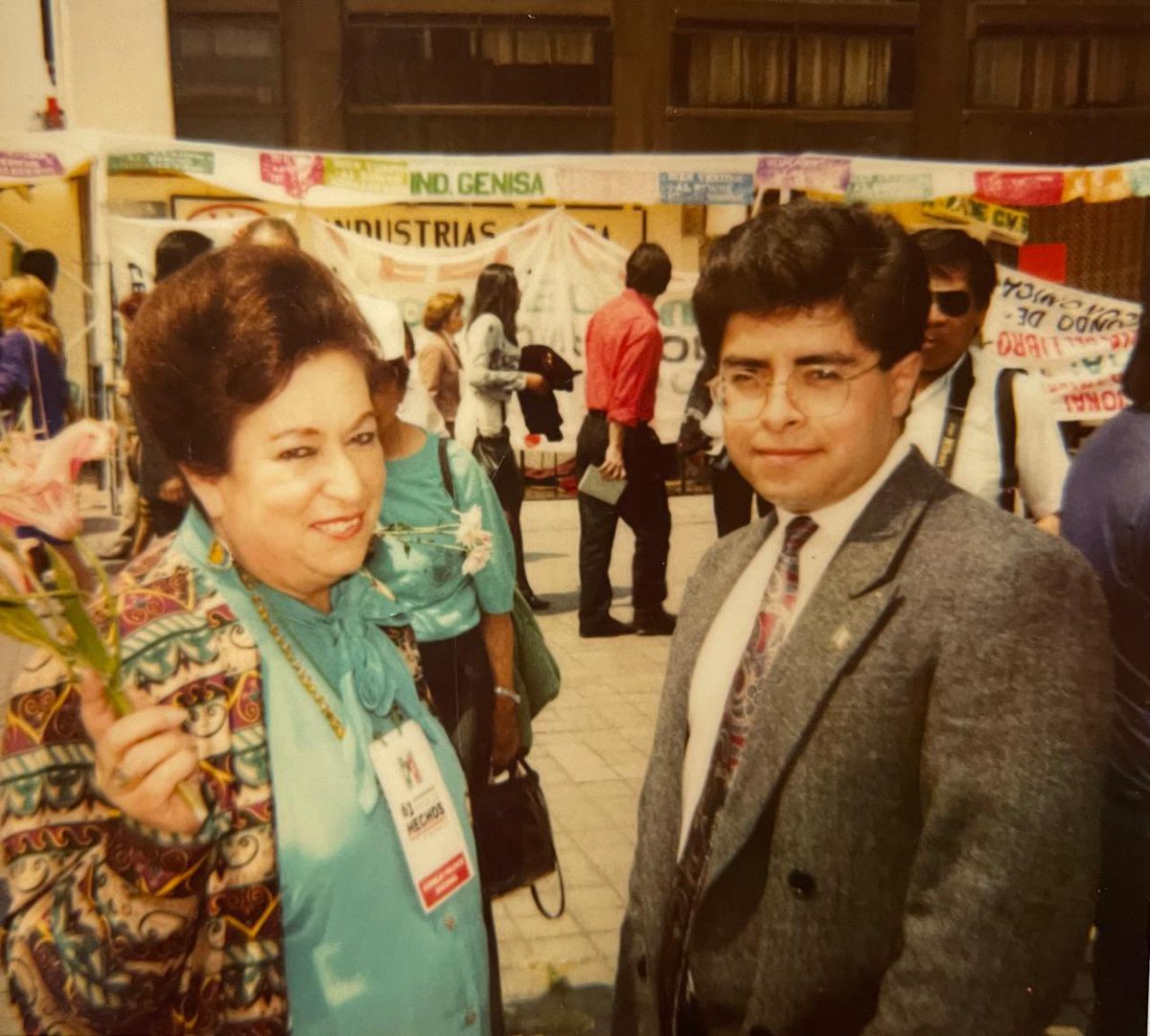 Fer Salgado (@fersalgadoctm) on Twitter photo Catorce años de ausencia de una maestra generosa.
De una apasionada luchadora por los derechos de la mujer.
De una celosa Cetemista que vivió las causas de las y los trabajadoras a flor de piel.
Doña Hilda Anderson sigue caminando en la sangre y la conciencia del movimiento Catorce años de ausencia de una maestra generosa.
De una apasionada luchadora por los derechos de la mujer.
De una celosa Cetemista que vivió las causas de las y los trabajadoras a flor de piel.
Doña Hilda Anderson sigue caminando en la sangre y la conciencia del movimiento
