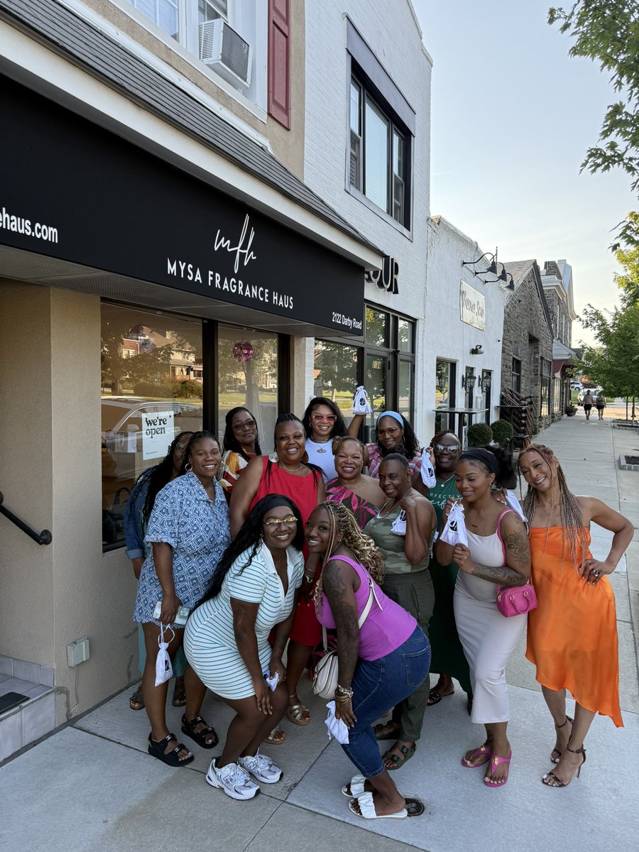 Another wonderful perfume making workshop at <a href="/mysafragrance/">Mysa Fragrance Haus</a>. I love my job! 🩷