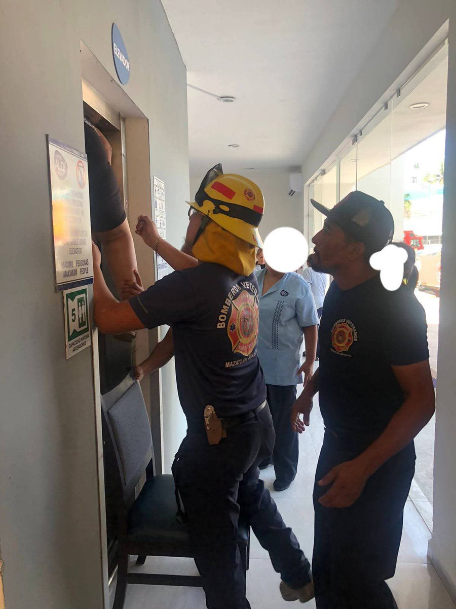 Rescate en elevador.

facebook.com/share/p/193yjb…