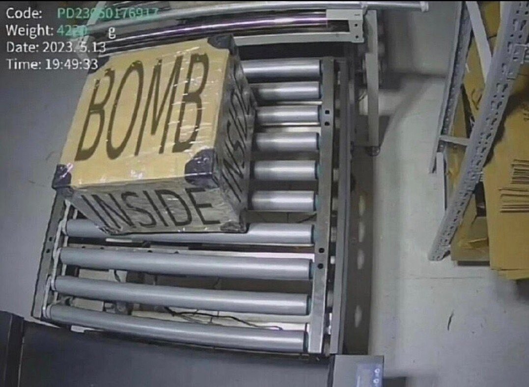 <a href="/toroc4t/">toro 🐈‍⬛</a> expect a package tomorrow