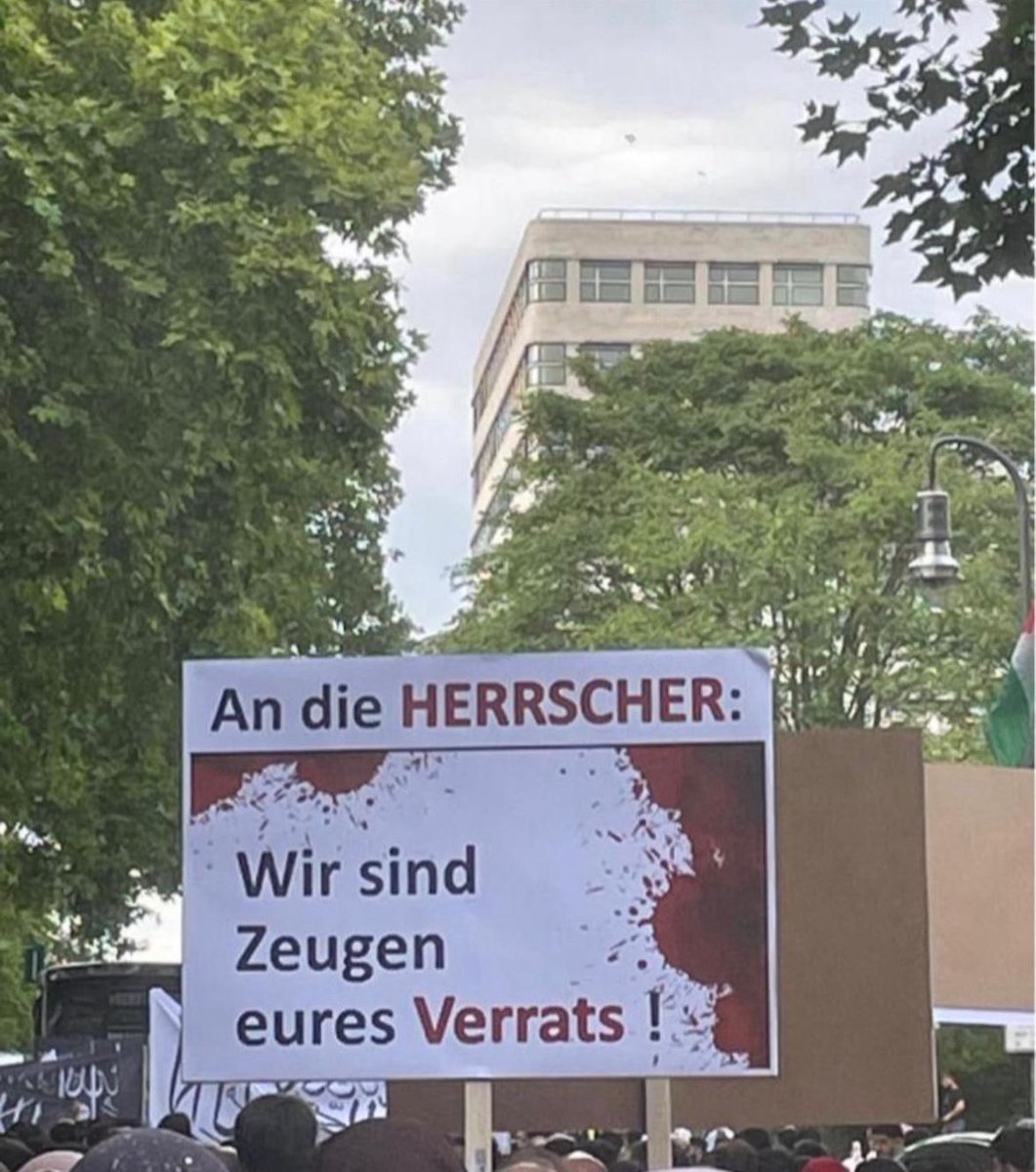 Eine klare und deutliche Botschaft heute in Berlin, adressiert an die Armeen dieser edlen Ummah.

#SchutzkampagneJetzt