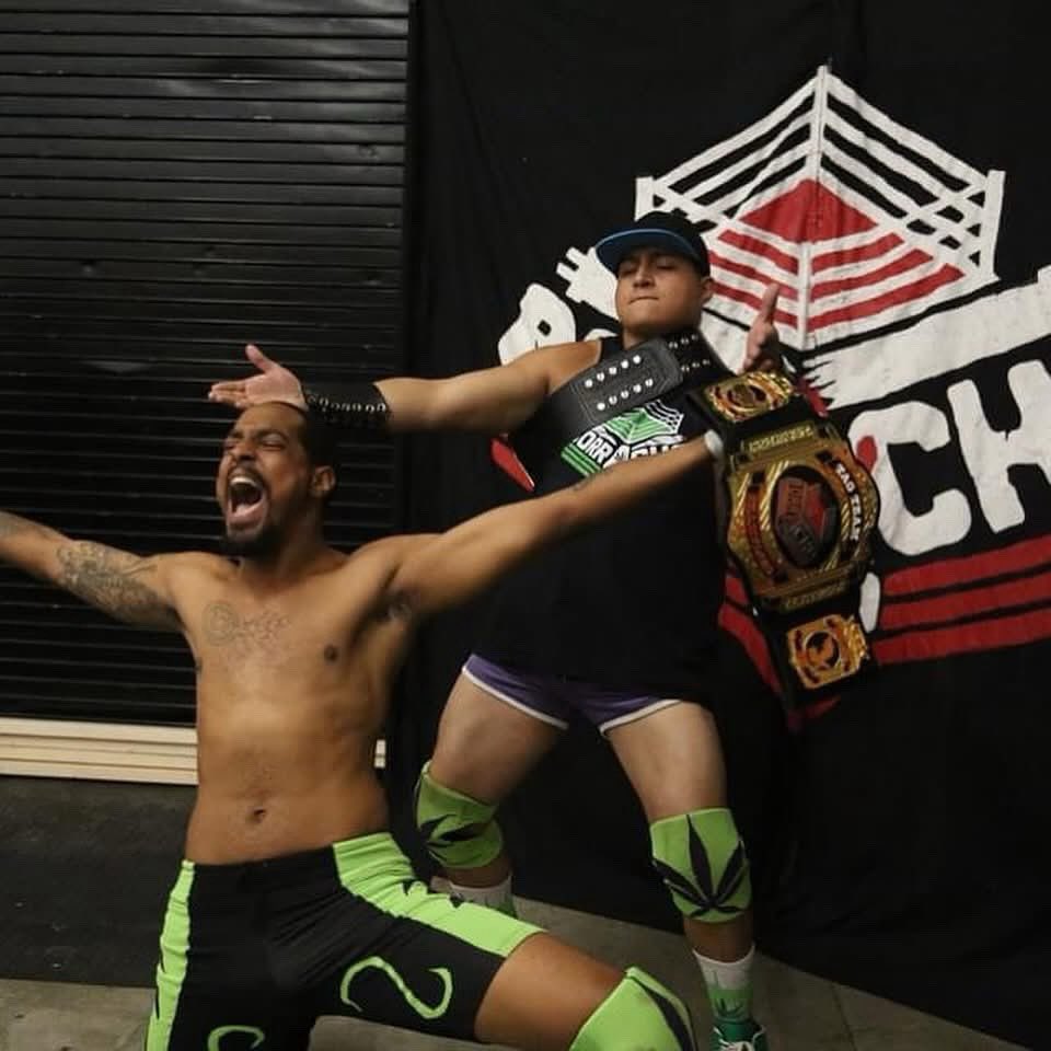 BorrachoProATX's tweet image. TALENT ANNOUNCEMENT: Our Tag Team Champions, Viva La Rasta, will defend their titles at Mystery Vortex in a Mystery Gauntlet! Multiple teams will have a chance at the highest in the room at Pinballz on 8/3! Who will leave with the titles? Find out live! ticketleap.events/tickets/borrac…