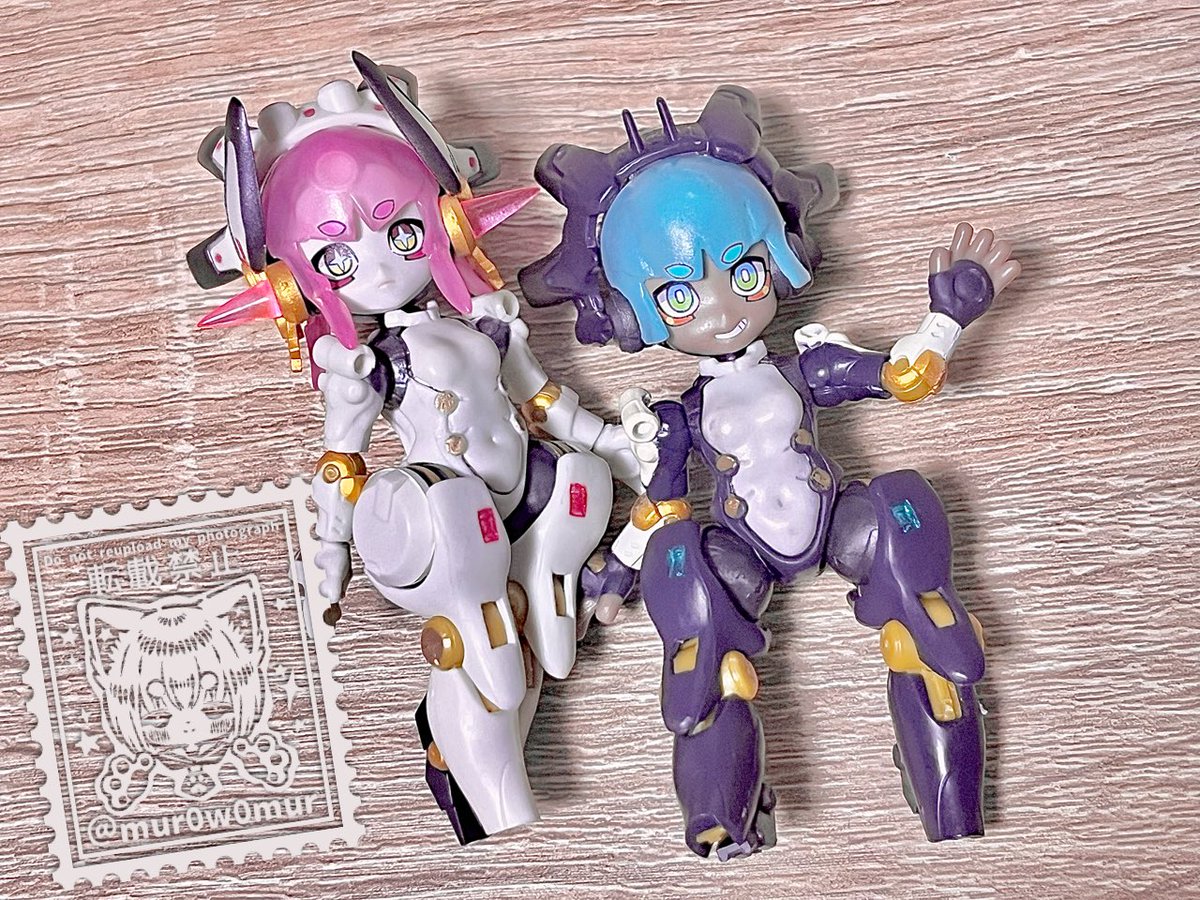 mur0w0mur's tweet photo. ようやっと組めたー！ちっちゃい！可愛い！
重塗装が羨ましくてへこんでるとこにメインカラー入れまくったら王蟲みたい😂
プリント落としておかおも描こうと思ってたんだけれどちいちゃすぎるな…悩む…
#リンクトラベラーズ https://t.co/BewxljDHlX