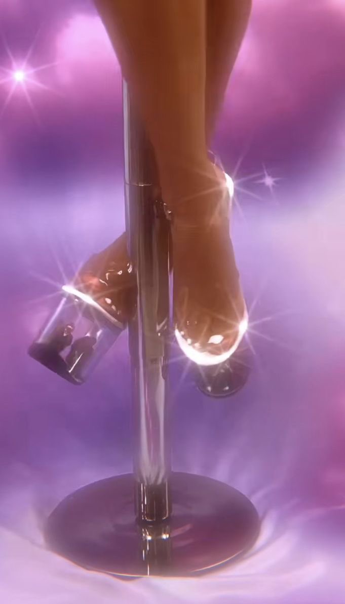 CocoInluvv's tweet image. Need a collection of #striper heel