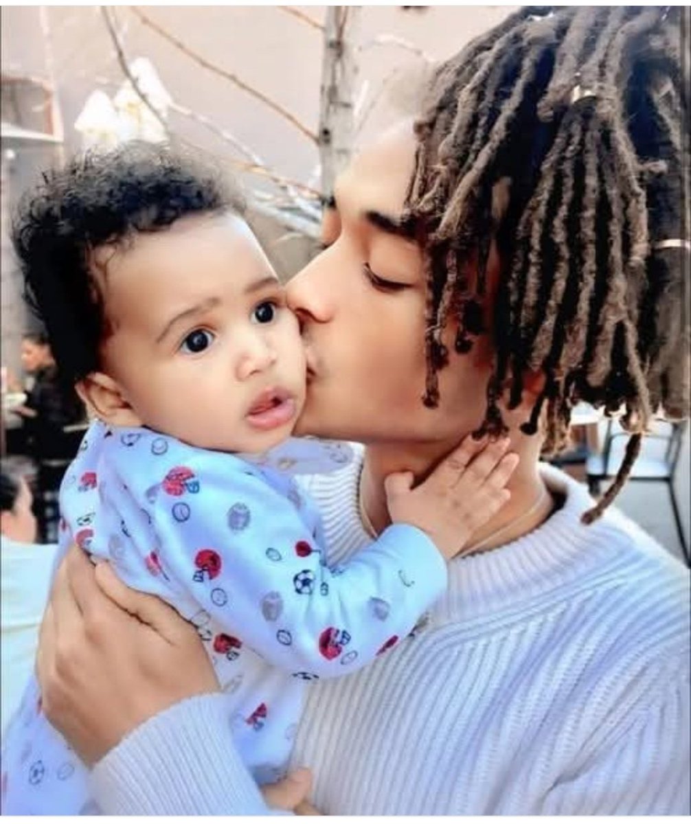 SpongeBobs_Mom's tweet image. Jayden Smith and his Son