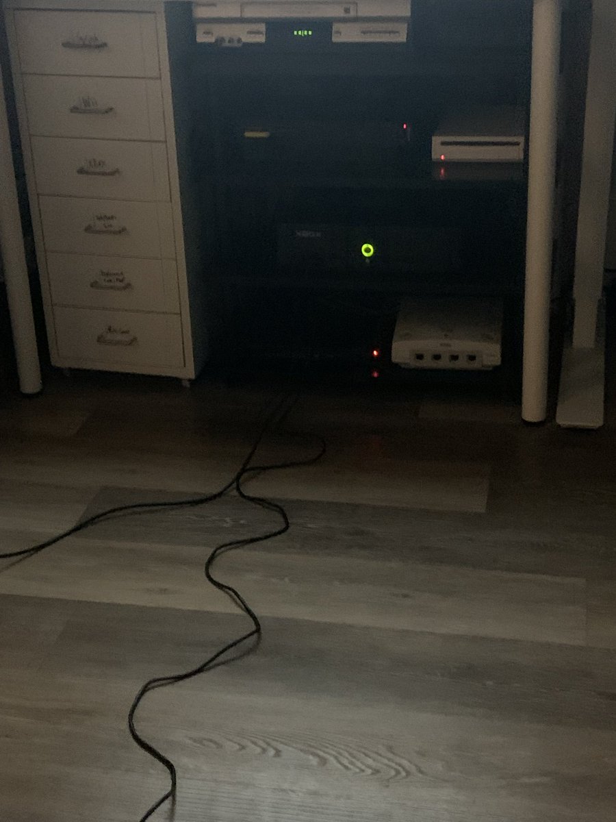 BlueBidyaGame's tweet image. It's 2025 and I'm playing og Xbox online with buds
