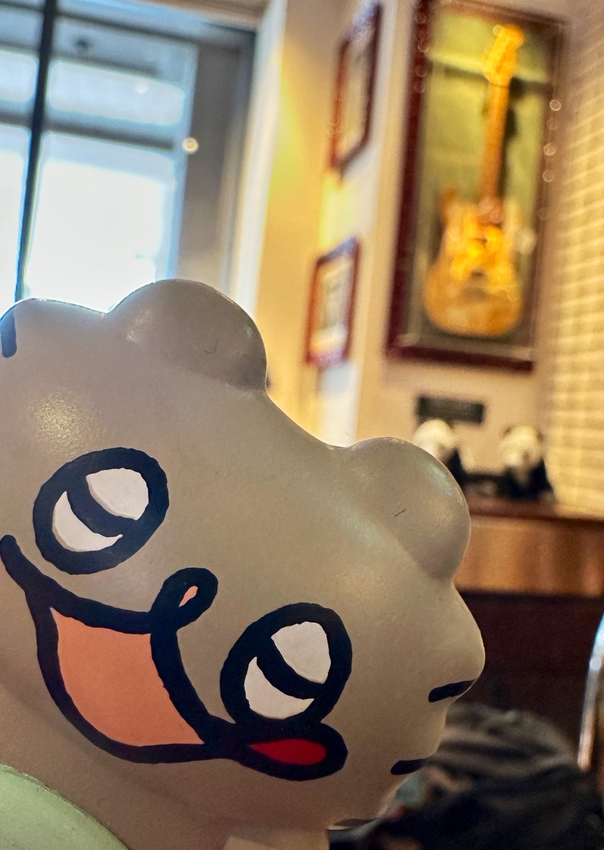 low_nekoboo's tweet photo. 休憩して量も美味しさもロックでアメリカンな朝ごはんをぶーちゃんに食べて貰った所、満腹で倒れ込んでしまいました🫃

〻ʘᴥʘ〻｛ニャー（まんぷく）🍳🥓

#ねこのぶーちゃん https://t.co/aLxymATBGW