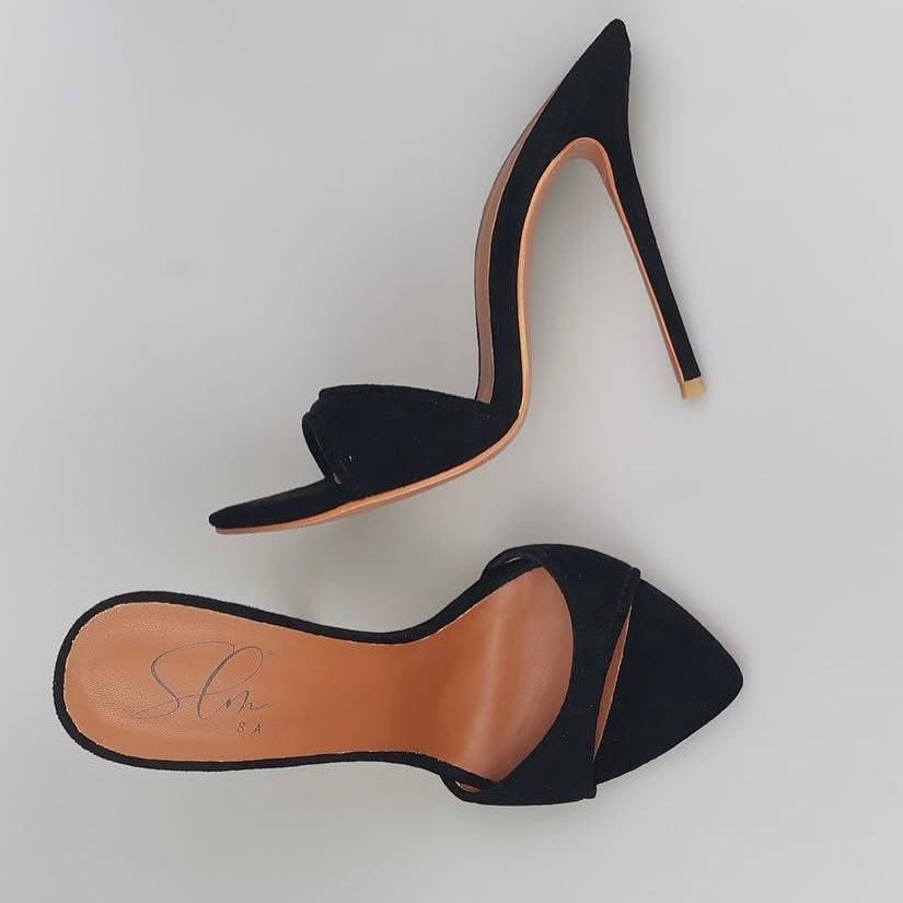 Meet your new obsession 🖤

 ‼️To order : Click the link in the BIO or 👇🏾
‼️saralilasmassimo.com
📦 Worldwide shipping.