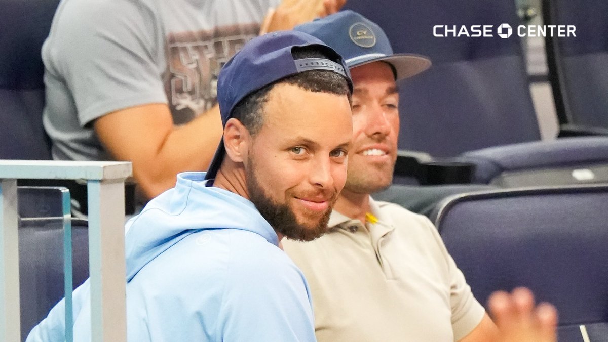 ChaseCenter's tweet photo. Dubs 🤝 Summer Dubs 

@CarMax || California Classic https://t.co/u2eYd1xEBh