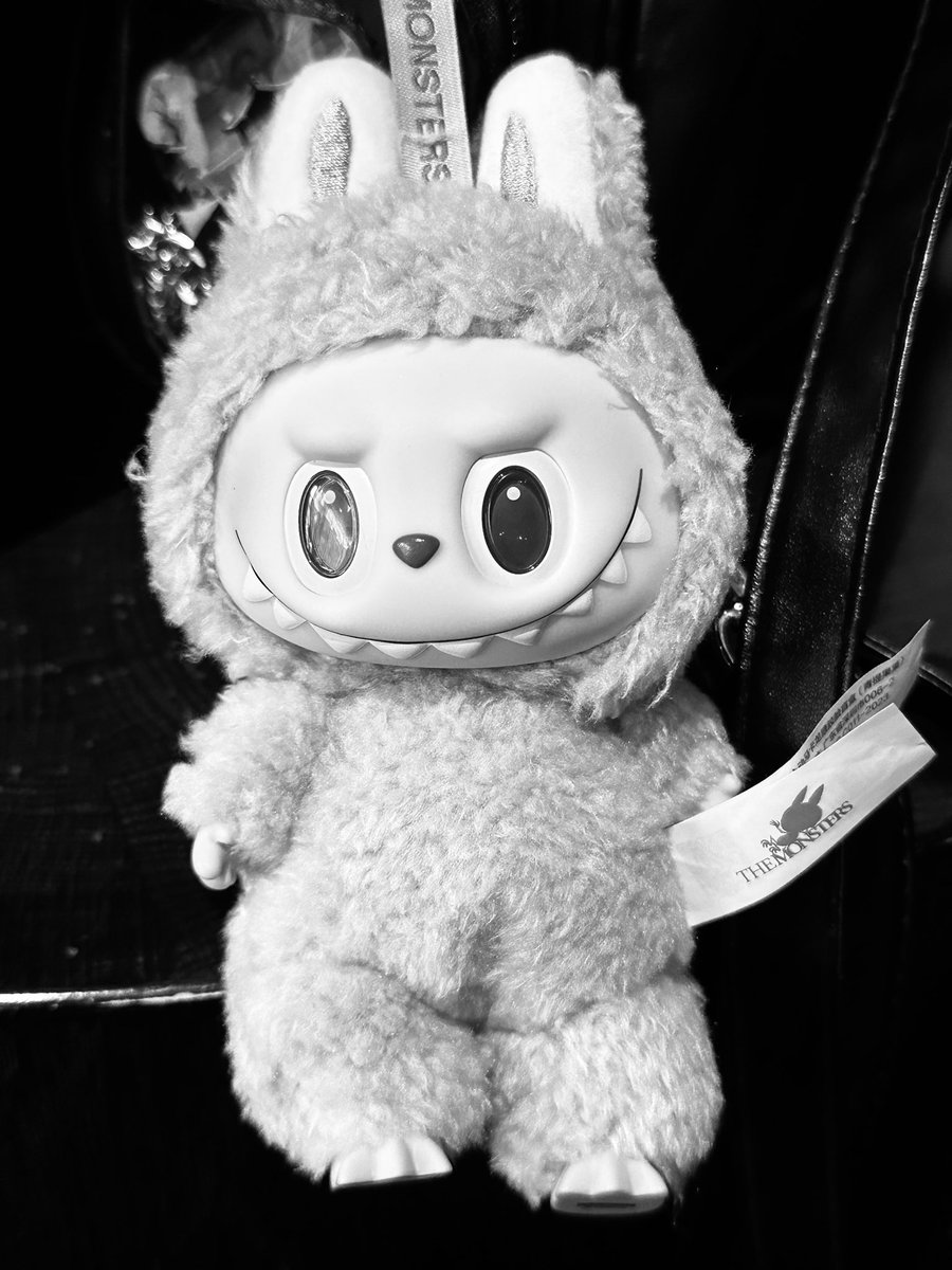 IN MEMORIAM OF

[ Mint Green Labubu ]

Born: 2025 - Died: 2025

#RestInLabubu