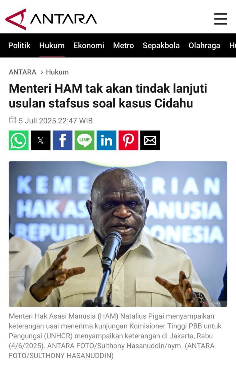 Mpu Ferdinand Hutahaean (@ferdinand_mpu) on Twitter photo Hanya mengatakan TIDAK AKAN MENINDAK LANJUTI?
Anda sebagai menteri harusnya bisa lebih bersikap berpihak kepada korban pelanggaran HAM.
Coba anda pecat itu staffsus dan kemudian berikan perbuatan agar Polisi memproses pelaku dgn UU HAM.
Berani ngga?
<a href="/NataliusPigai2/">NataliusPigai</a> Hanya mengatakan TIDAK AKAN MENINDAK LANJUTI?
Anda sebagai menteri harusnya bisa lebih bersikap berpihak kepada korban pelanggaran HAM.
Coba anda pecat itu staffsus dan kemudian berikan perbuatan agar Polisi memproses pelaku dgn UU HAM.
Berani ngga?
<a href="/NataliusPigai2/">NataliusPigai</a>