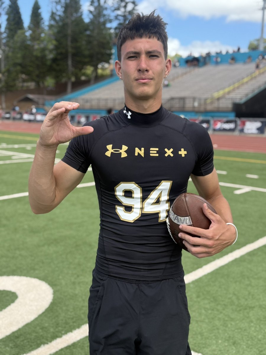 Honolulu (Hawaii) St. Louis quarterback Nainoa Lopes had a great day today. Led Crusaders to state title last fall and committed to Cal last month 247sports.com/player/nainoa-…