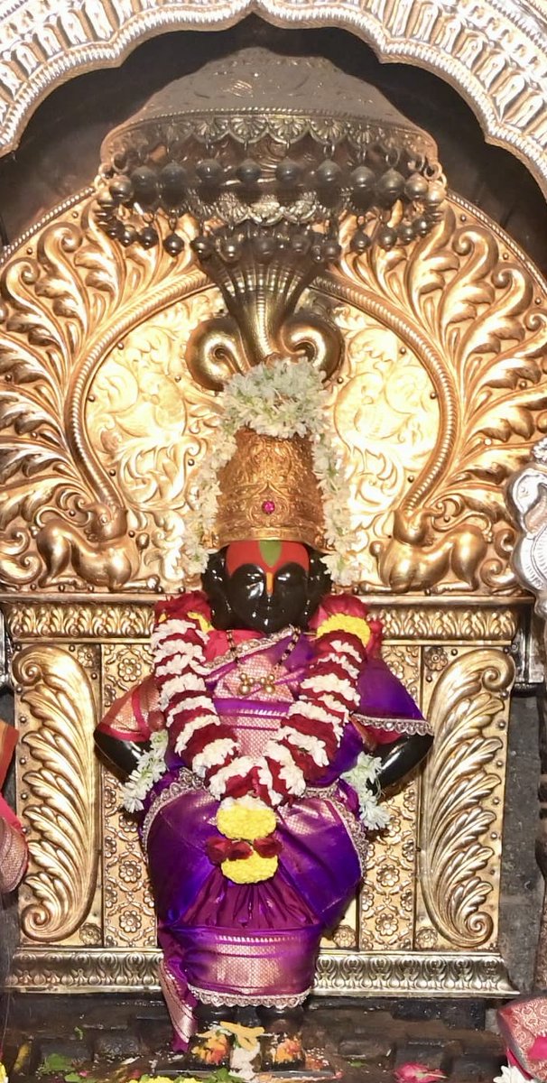 MAHARASHTRA DGIPR (@mahadgipr) on Twitter photo 📍 #पंढरपूर
बा विठ्ठला...बळीराजाला सुखी व समाधानी ठेव, राज्यावरील संकटे दूर कर, सर्वांनाच सन्मार्गाने जगण्याची सुबुद्धी दे, असे साकडे आज मुख्यमंत्री <a href="/Dev_Fadnavis/">Devendra Fadnavis</a> यांनी विठ्ठल चरणी घातले.
देवशयनी #आषाढीएकादशी निमित्त मुख्यमंत्री श्री. फडणवीस यांनी सपत्नीक विठ्ठल-रुक्मिणीची 📍 #पंढरपूर
बा विठ्ठला...बळीराजाला सुखी व समाधानी ठेव, राज्यावरील संकटे दूर कर, सर्वांनाच सन्मार्गाने जगण्याची सुबुद्धी दे, असे साकडे आज मुख्यमंत्री <a href="/Dev_Fadnavis/">Devendra Fadnavis</a> यांनी विठ्ठल चरणी घातले.
देवशयनी #आषाढीएकादशी निमित्त मुख्यमंत्री श्री. फडणवीस यांनी सपत्नीक विठ्ठल-रुक्मिणीची