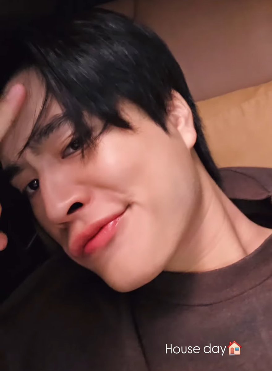 “house day 🏠”

HUWAAA is it done or he's going to visit it for awhile? so happy for him 🥹♡ 

#Gemini_NT #เจมีไนน์ <a href="/gemini_ti/">gemini_nt</a>