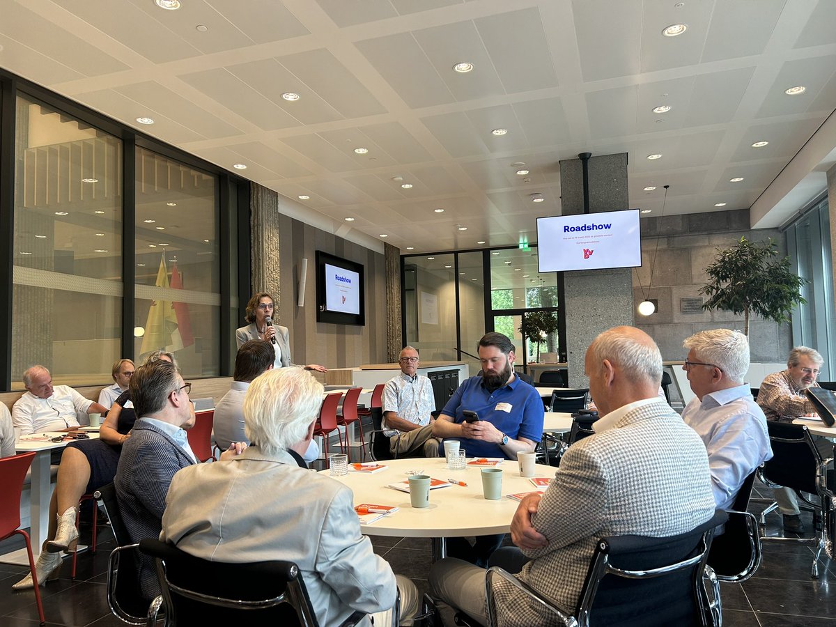 VVD Westland (@vvdwestland) on Twitter photo Gisteren was er een inspiratievolle ochtend op het Zuid-Hollandse provinciehuis. <a href="/vvdzuidholland/">VVD Zuid-Holland</a> had namelijk een bijeenkomst georganiseerd voor alle 50 Zuid-Hollandse VVD-afdelingen. Urgente politieke zaken met een gemeente-overschrijdend karakter konden worden gedeeld. 👍🏻 Gisteren was er een inspiratievolle ochtend op het Zuid-Hollandse provinciehuis. <a href="/vvdzuidholland/">VVD Zuid-Holland</a> had namelijk een bijeenkomst georganiseerd voor alle 50 Zuid-Hollandse VVD-afdelingen. Urgente politieke zaken met een gemeente-overschrijdend karakter konden worden gedeeld. 👍🏻