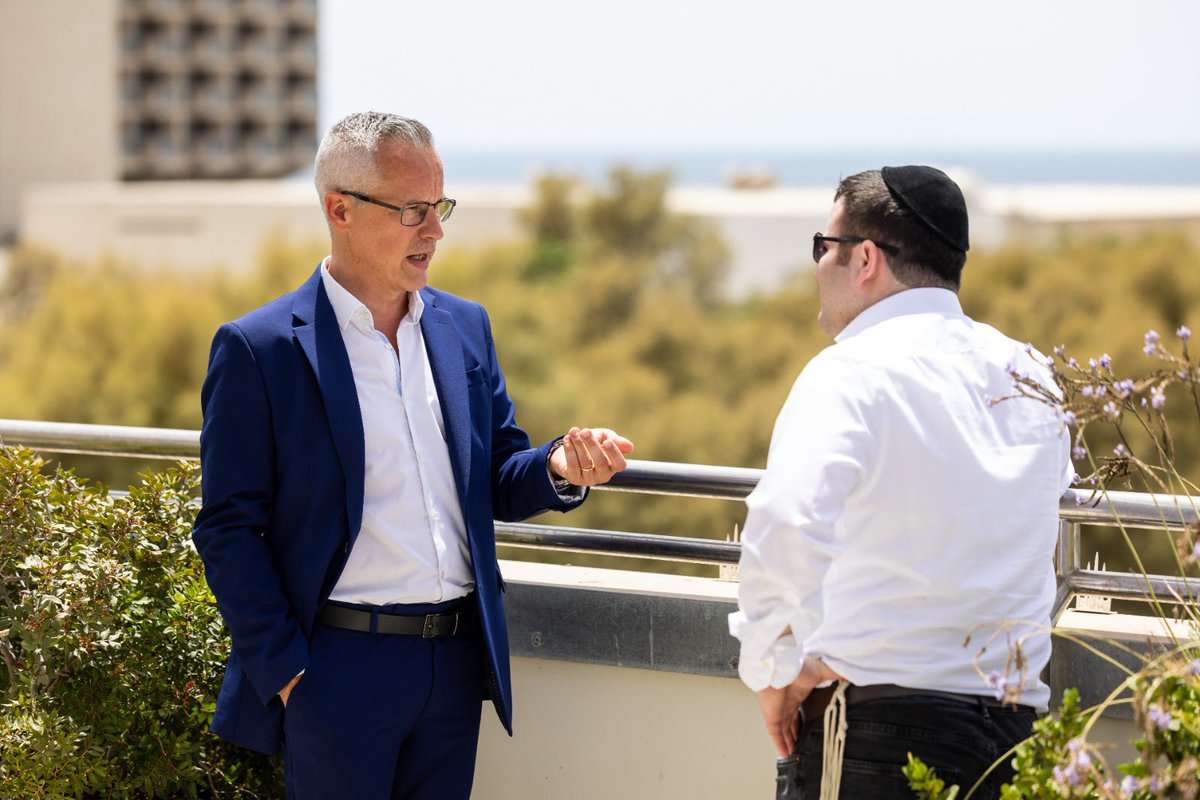 SwissAmbIL's tweet image. In-depth conversation with @Mishpacha_M on my mandate, goals, work and impact as the Swiss Ambassador to Israel and my research and publications on Eastern European Jewish heritage and Hasidism.
Thanks to Ariel Ochana for the pictures.