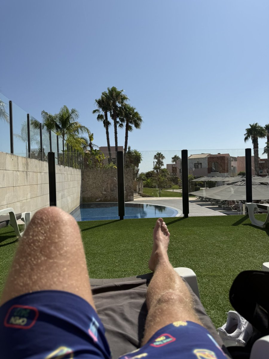 Danbryannnn's tweet image. $strx up 
$wave up
Legs up 🏖️