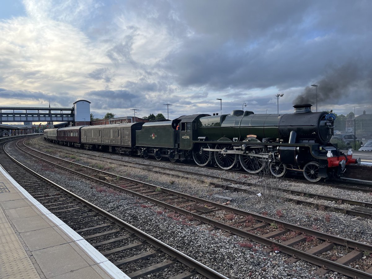 Excellent day out behind LMS Jubilee Bahamas on ⁦<a href="/Vintage_Trains/">Vintage Trains</a>⁩ Cathedrals Express from Birmingham to Swansea and return.