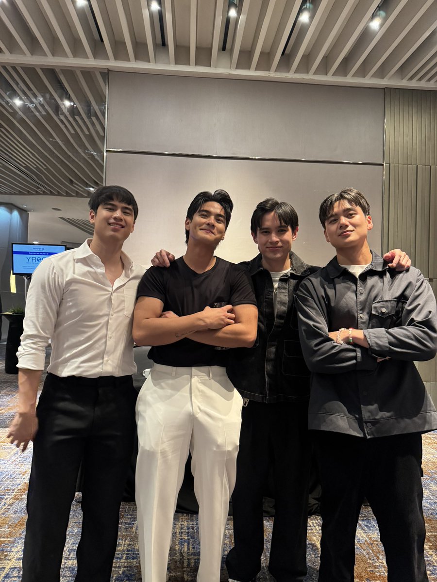 michaelsager_'s tweet image. F4? 🤔