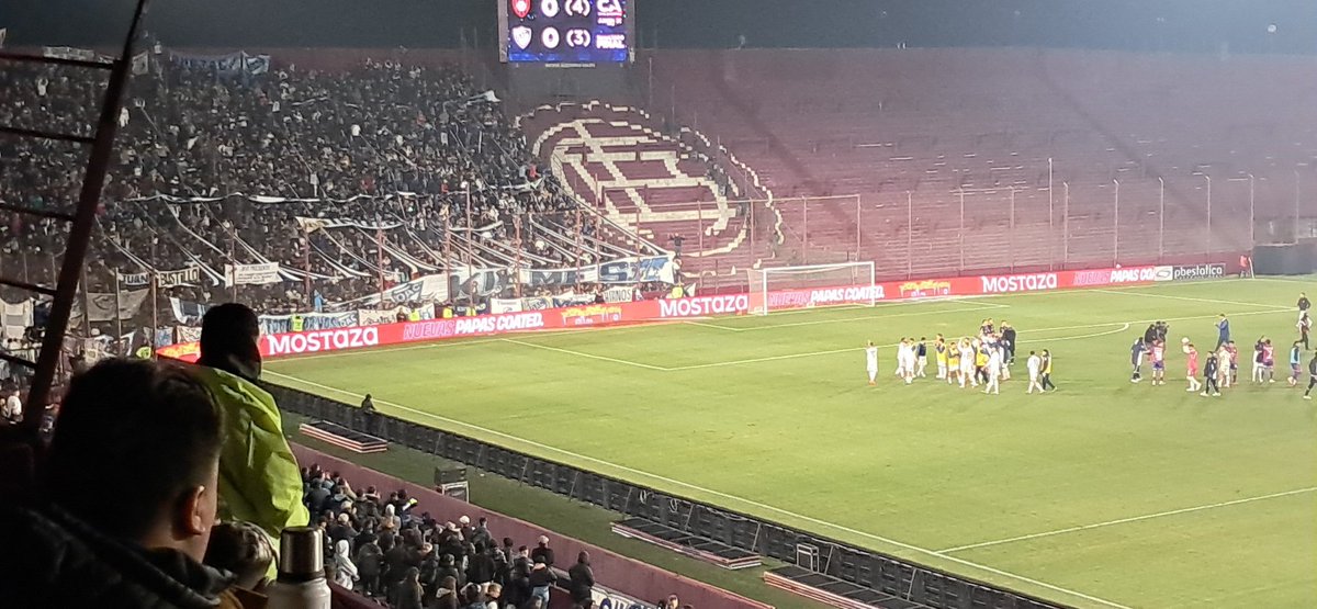 Tenían razón la foto era vieja, me hago cargo de error. Subo ésta que si es de ayer donde son menos que en la anterior.  De todos modos gracias por avisar.