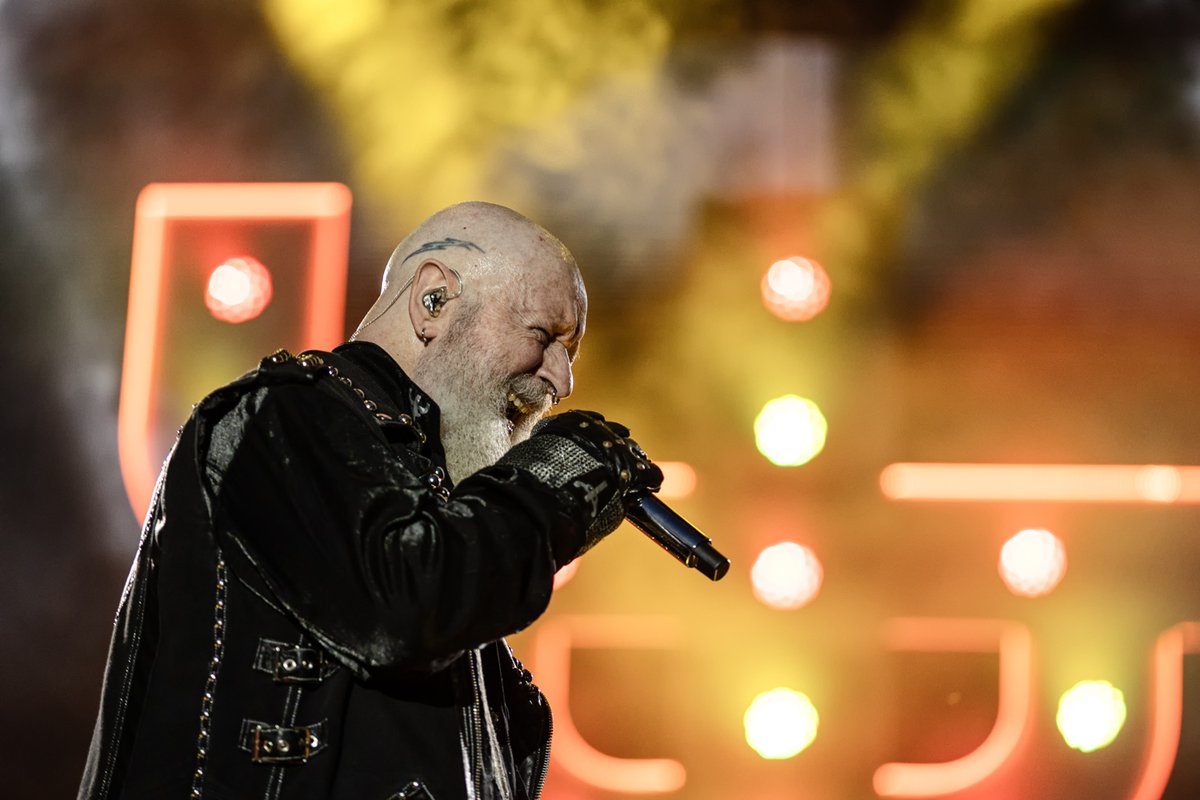 judaspriest's tweet image. WEDNESDAY 2ND JULY 2025 - FERRARA SUMMER FESTIVAL/FERRARA, ITALY
Photos: ash_settantuno
Stage Clothes: @RayBrownFashion