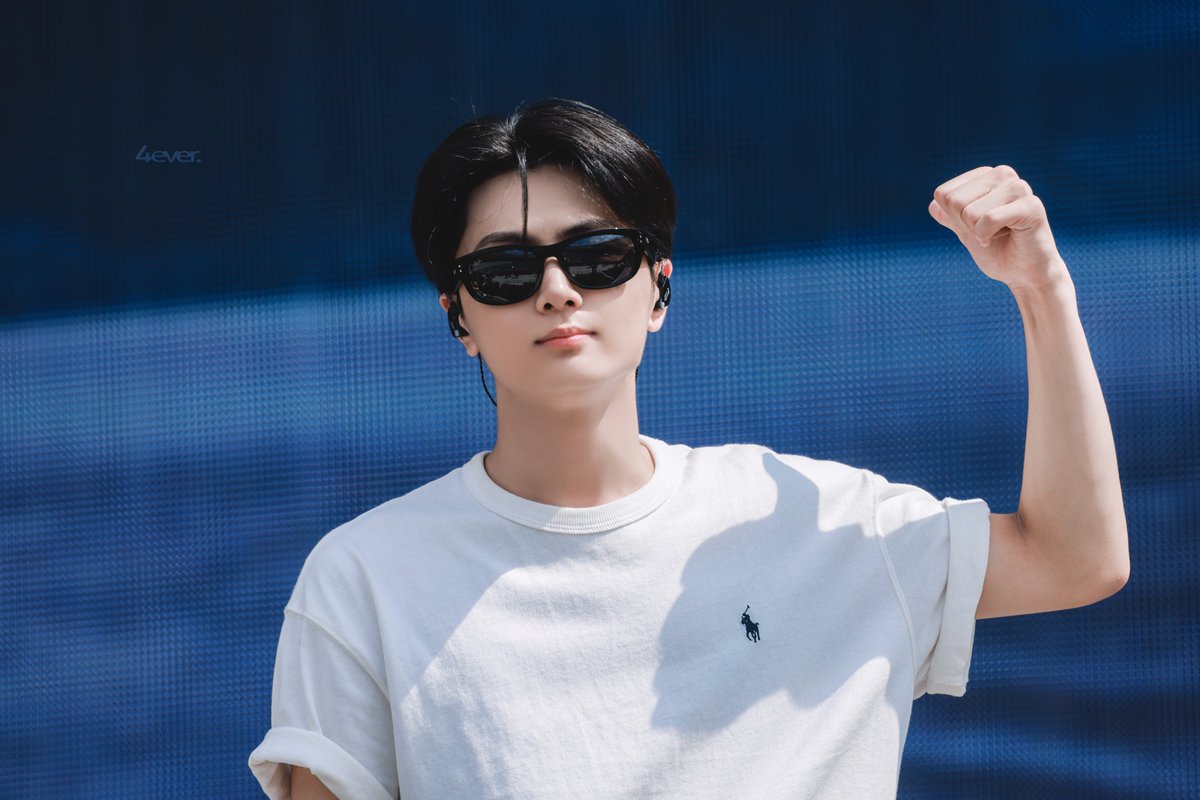 jayforever_02's tweet photo. 250706 더워ㅓ.. #JAY #제이 #종성 #JAYalways #ENHYPEN #엔하이픈 https://t.co/SaPArHQ0Cj