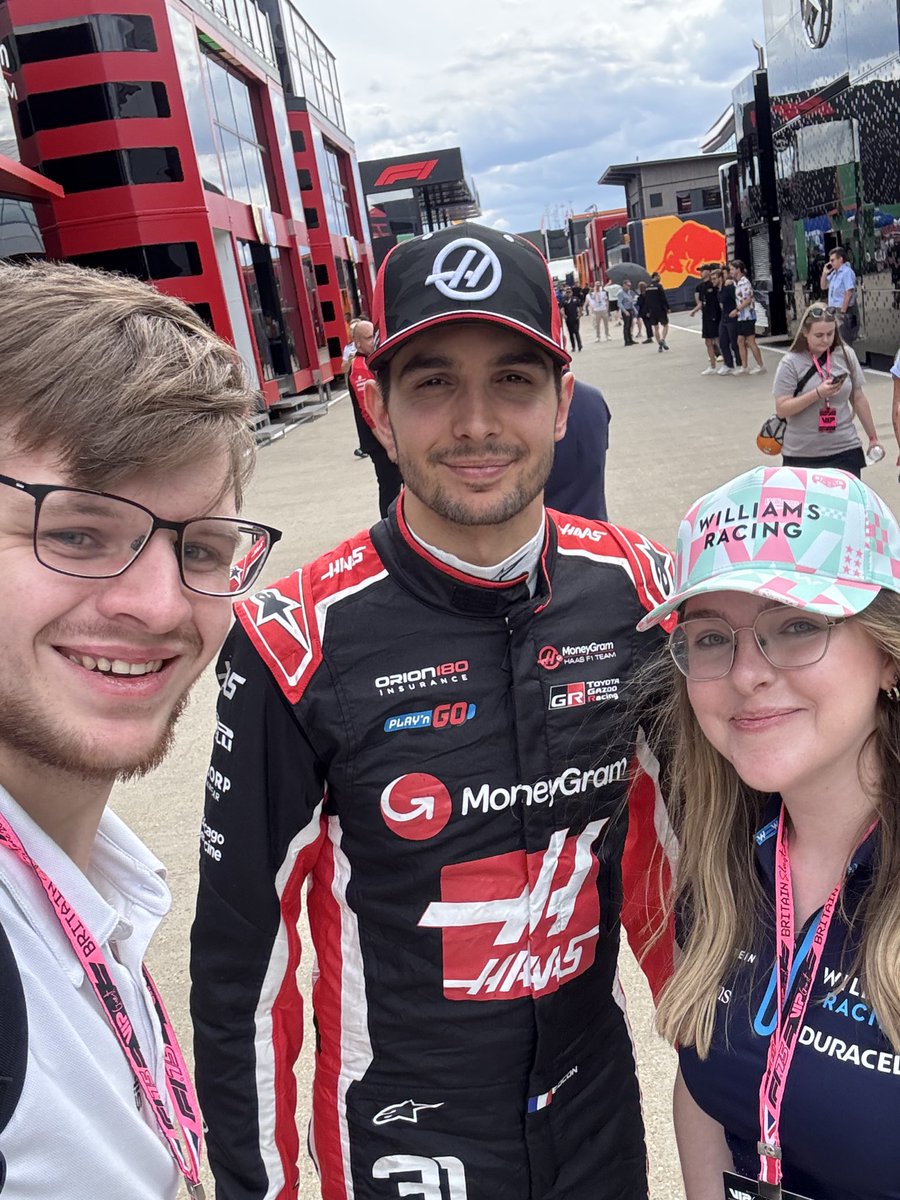 emily_maxted's tweet photo. Met Estie bestie!! 🏎️ https://t.co/9rETqa2dm2