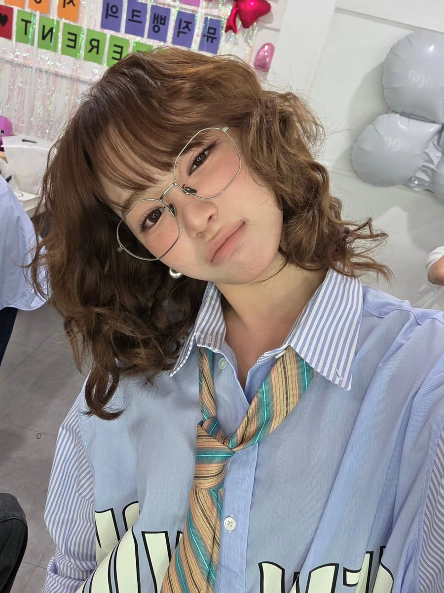 chaewon's instagram update 💙