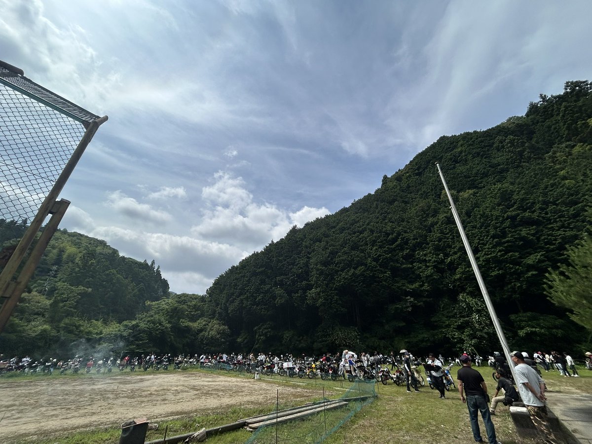 plenusdoor's tweet image. 初めての九度山カブミーティング
意外と近くて道中も走りやすく場所的には最高
そしていつも通りずっとおしゃべりw
途中までは雲が多くて過ごしやすかったのに急に日が差してきてあまりの暑さに途中離脱(/ω＼)
今日も楽しいカブミーティングでした
#九度山カブミーティング