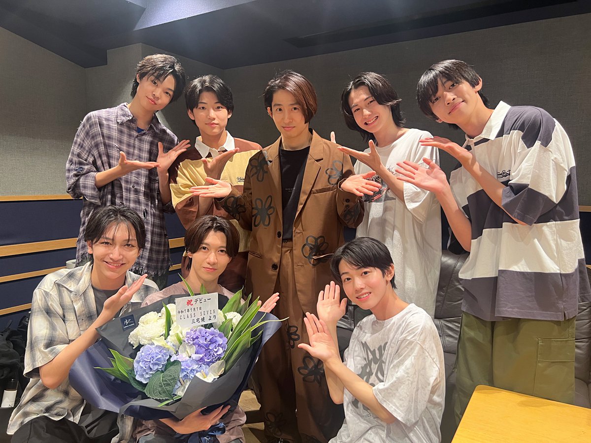 CLASS SEVEN_OFFICIAL (@c_7_official) on Twitter photo FMヨコハマ「Sunday Ride with Ken」
出演いたしました💫
聴き逃し配信はこちら📻⚡️
radiko.jp/share/?t=20250…
次回7月13日(日)も
CLASS SEVENが出演させていただきます!
ぜひお聴きください📡
<a href="/sunraiken_847/">ヤマハ発動機 presents Sunday Ride with Ken</a>
#FMヨコハマ #三来軒🍜
#CLASSSEVEN #C7_missyou
#CLASSSEVEN_missyou FMヨコハマ「Sunday Ride with Ken」
出演いたしました💫
聴き逃し配信はこちら📻⚡️
radiko.jp/share/?t=20250…
次回7月13日(日)も
CLASS SEVENが出演させていただきます!
ぜひお聴きください📡
<a href="/sunraiken_847/">ヤマハ発動機 presents Sunday Ride with Ken</a>
#FMヨコハマ #三来軒🍜
#CLASSSEVEN #C7_missyou
#CLASSSEVEN_missyou