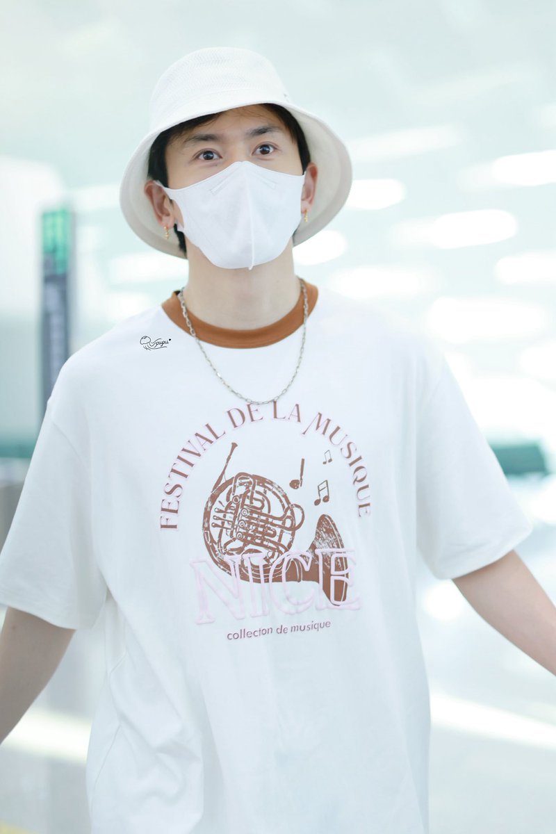 ehsally1's tweet image. 250706 深圳🛫
#张哲瀚 #ZhangZhehan 

#ZhangZhehan #ZhangZhehan张哲瀚
#张哲瀚 #張哲瀚 #ZZH 
#チャンジャーハン #장철한 #จางเจ๋อฮั่น
#zhangzhehan_super3 
#洪荒剧场
#zhangsanjian
#张三坚
#山河令
#WordOfHonor 
#TheRealZhangZhehan