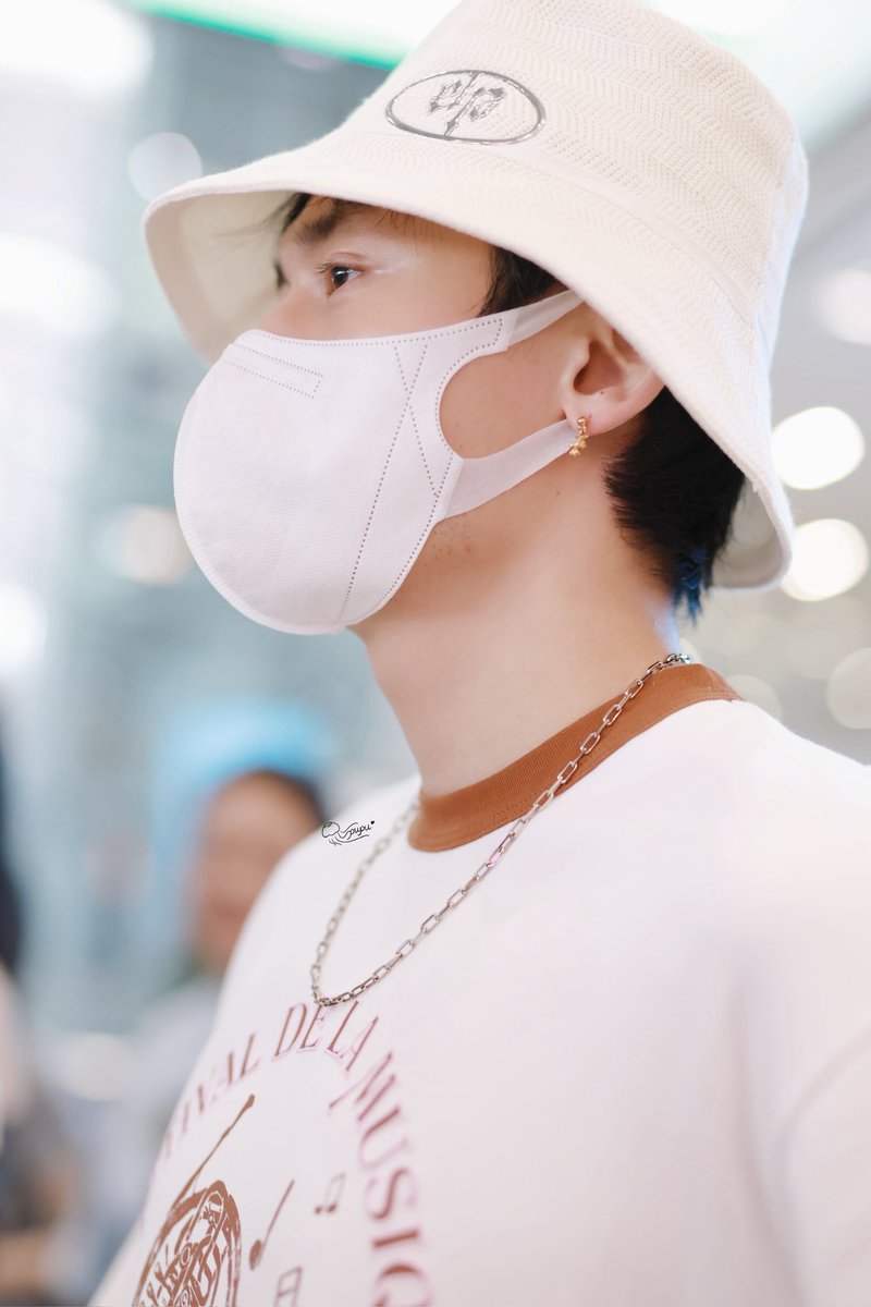 ehsally1's tweet image. 250706 🛬
#张哲瀚 #ZhangZhehan 

#ZhangZhehan #ZhangZhehan张哲瀚
#张哲瀚 #張哲瀚 #ZZH 
#チャンジャーハン #장철한 #จางเจ๋อฮั่น
#zhangzhehan_super3 
#洪荒剧场
#zhangsanjian
#张三坚
#山河令
#WordOfHonor 
#TheRealZhangZhehan