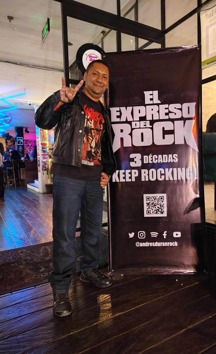 Muchas gracias <a href="/andresduranrock/">Andrés Durán</a> <a href="/radionicafm/">Radiónica</a> noche épica !! #keeprocking #blacksabbath #slayer